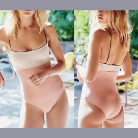 NWT Tavik [ Medium ] Scarlett Colorblock One Piece Swimsuit Tapioca/Desert‎ - Picture 1 of 12